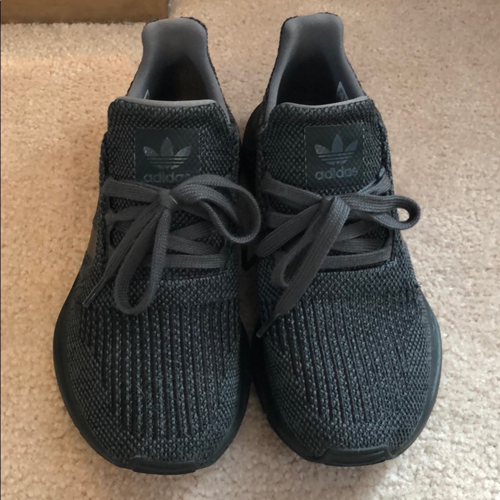 ADIDAS Swift Run